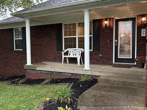 3rd image of 39 Savannah Ct