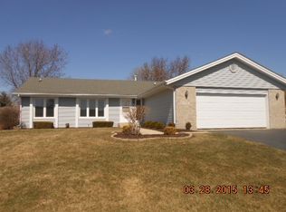 6338 Sawgrass Dr, Rockford, IL 61114