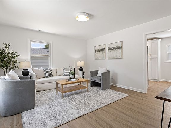 5th image of 200 Osmond Dr