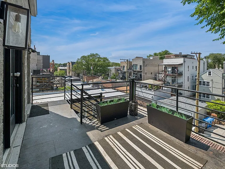 2440 W Cortez St #3 — Photo 16