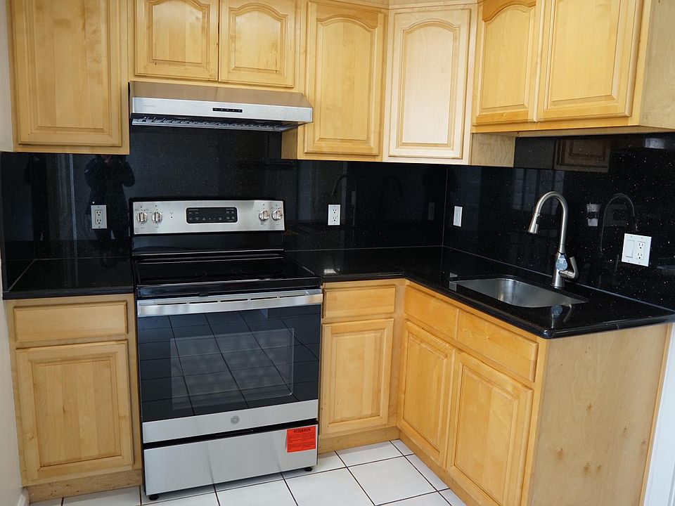 1st image of 4245 Lincoln Way