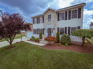 105 Cottonwood Dr, Aliquippa, PA 15001