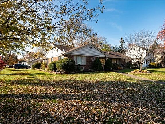 2nd image of 2946 Park Dr