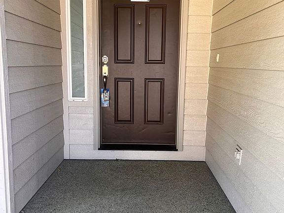5th image of 937 Highbury Dr