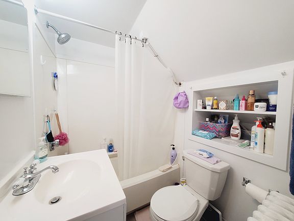 5th image of 44 Sinawoy Rd APT 3