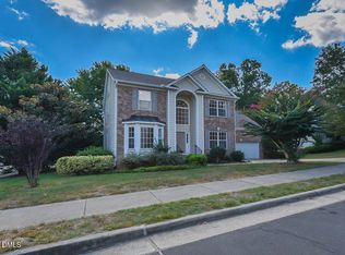 406 Somersview Dr, Chapel Hill, NC 27514