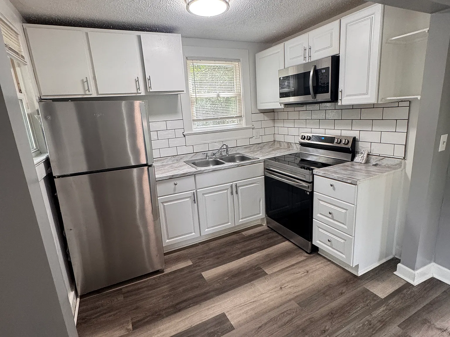1 bed, 700 sqft, $895 — Photo 4