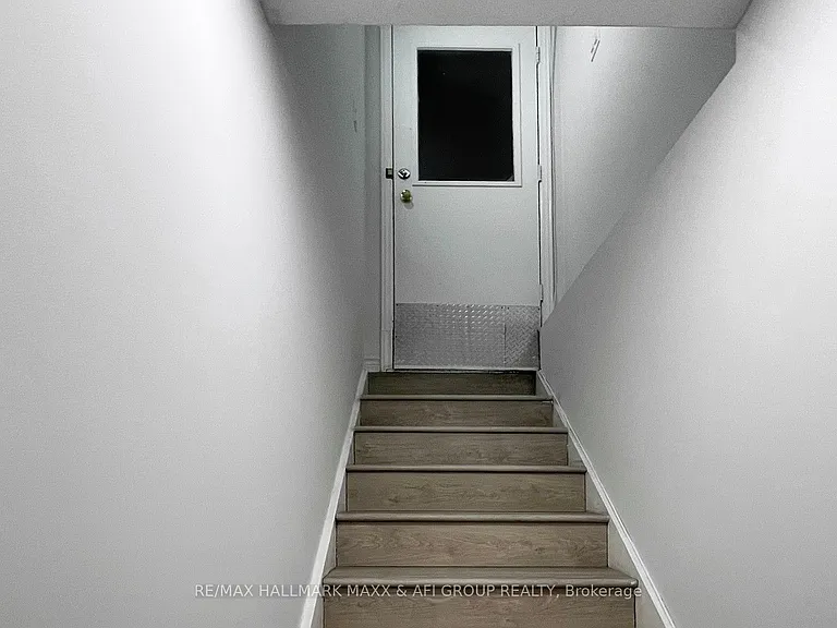 719 Shanahan Blvd — Photo 3