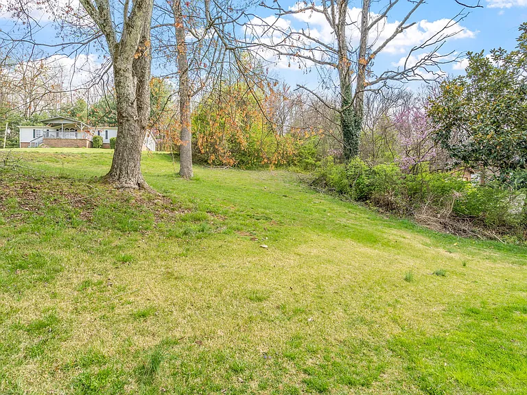 9907 Donovan Ln — Photo 14