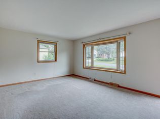 2225 W Mangold Ave, Milwaukee, WI 53221