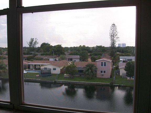 3rd image of 2521 NW 104th Ave APT 405