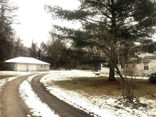 934 N Buys Rd, Muskegon, MI 49445