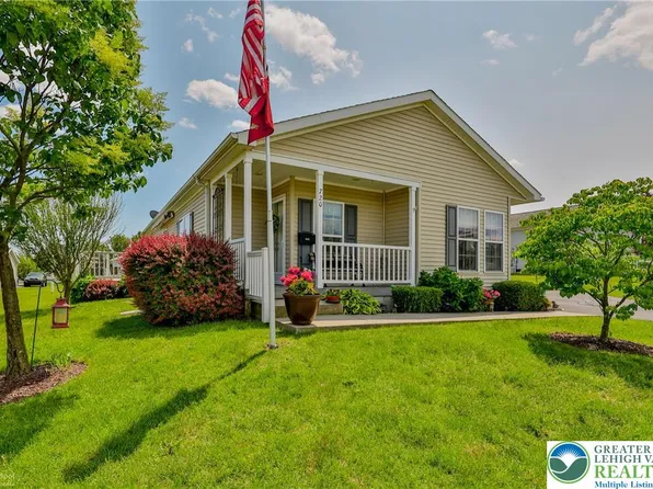 720 Whitemarsh Dr, Easton, PA 18040