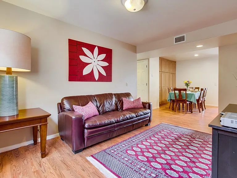 831 Allerton Ct — Photo 47