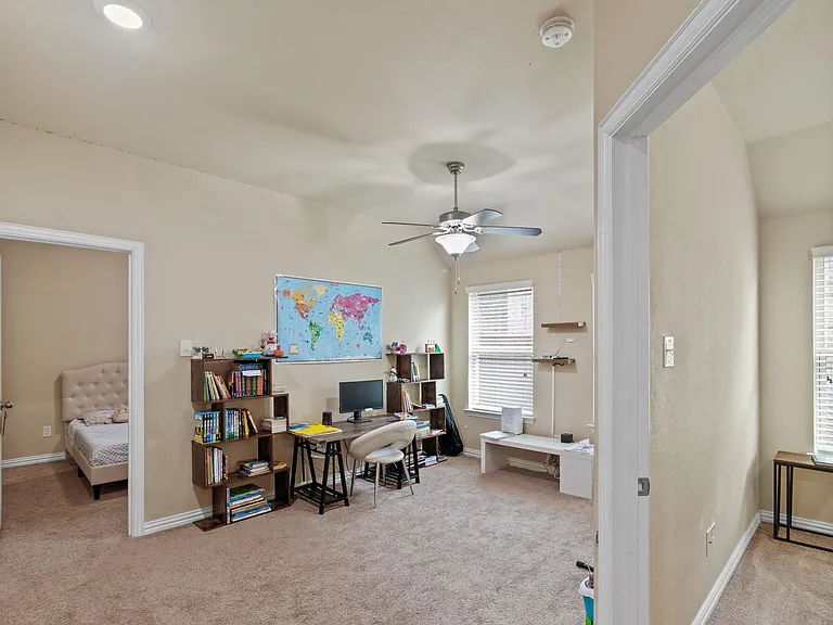 16609 Lincoln Park Ln — Photo 11