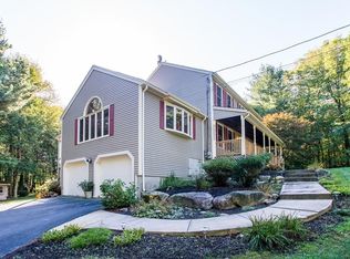 51 Southboro Rd, Upton, MA 01568
