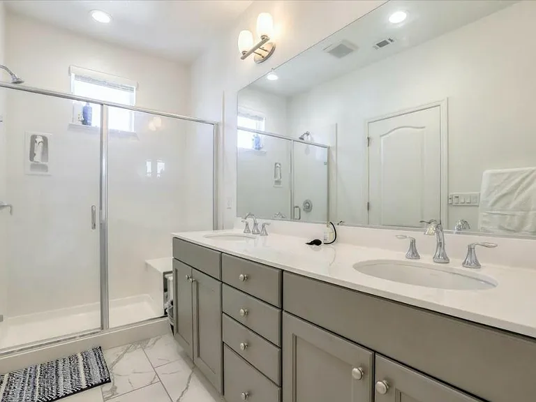 372 Reading Pl — Photo 14