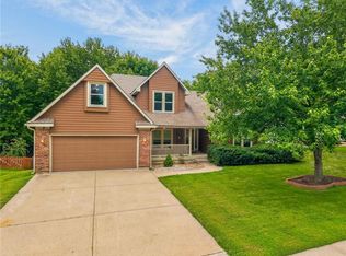 7508 N Palmer Ave, Kansas City, MO 64158