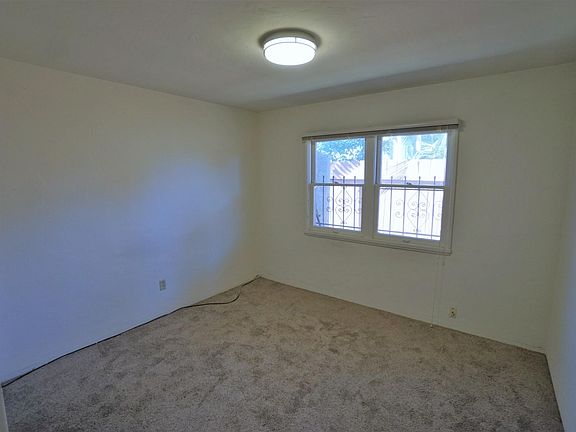 4th image of 825 Diamond St