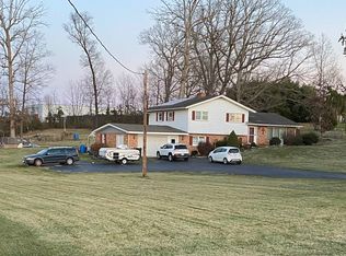 70 Augusta Farms Rd, Waynesboro, VA 22980