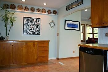 5th image of 221 E Glendora Dr