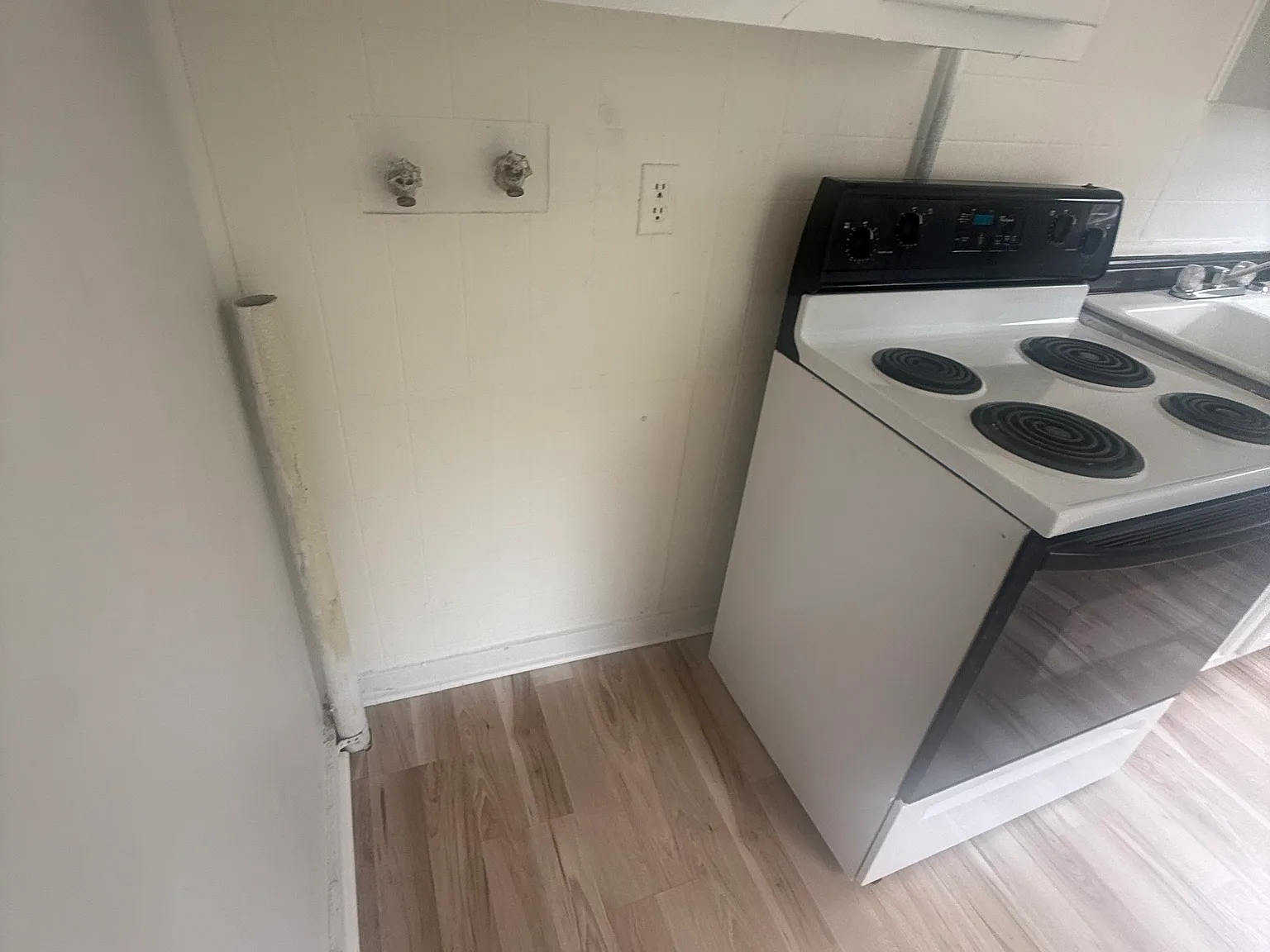2 bed, 750 sqft, $750 — Photo 3