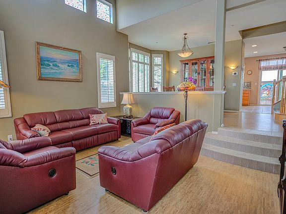 2nd image of 675 Parrish Pl