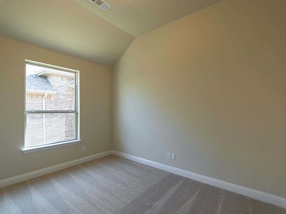 4th image of 2016 Eagle Pkwy