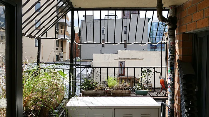 Rented by Red Star New York | media 7