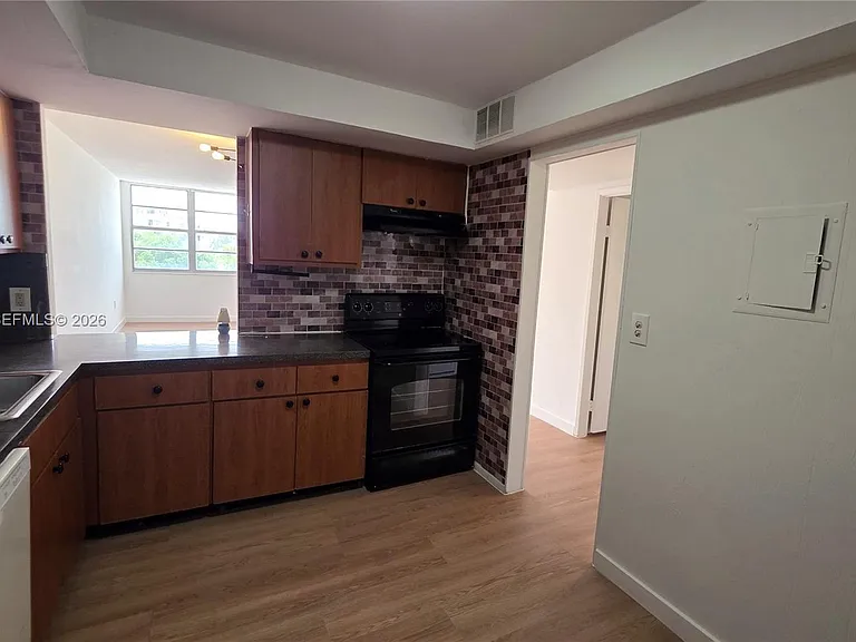 1351 NE Miami Gardens Dr #413E — Photo 5