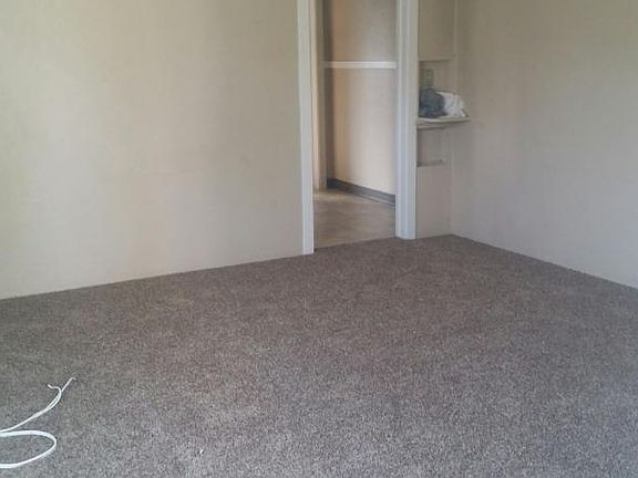 3rd image of 1320 N Irwin St #2