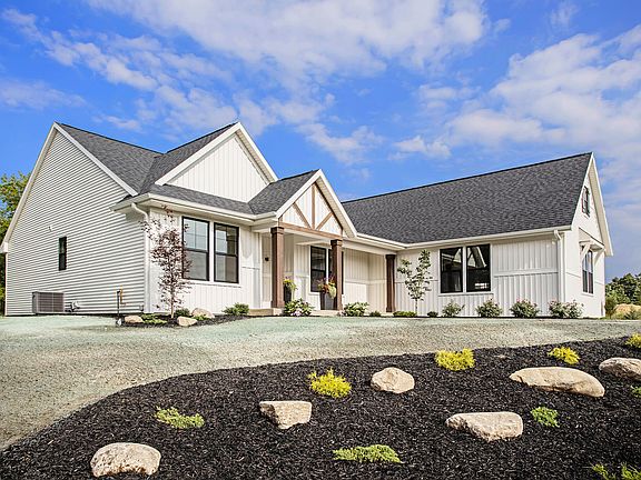 3rd image of 6531 E Hidden Lake Cir