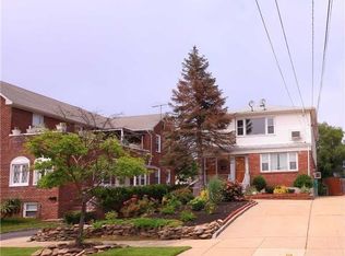 108 Franklin St, East Rockaway, NY 11518