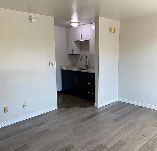 703 Woodford Ave N #2A — Photo 4