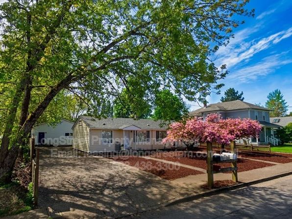 350 SE Lilly Ave Unit 2