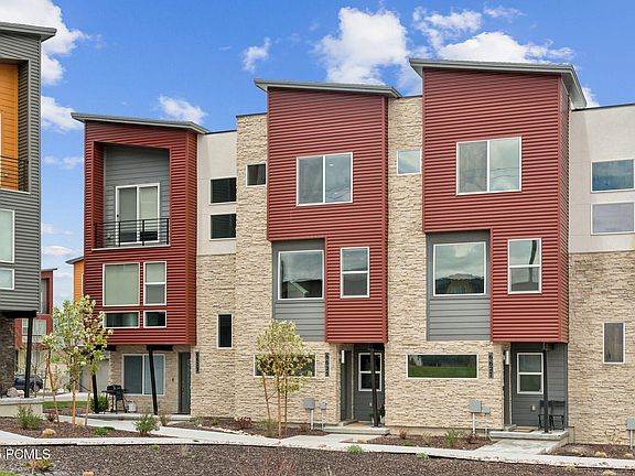 2nd image of 6625 Mountain Alder Way