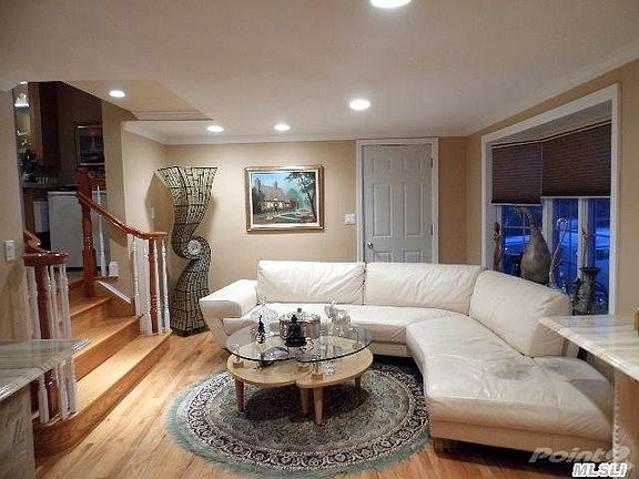 3rd image of 9 Dover Ln