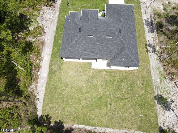 4th image of 718 Phelps St E