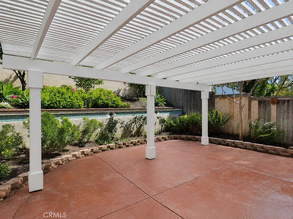 3 bed, 1210 sqft, $4,000 — Photo 4