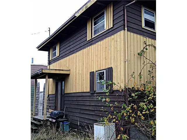 719 Marine Dr photo 1