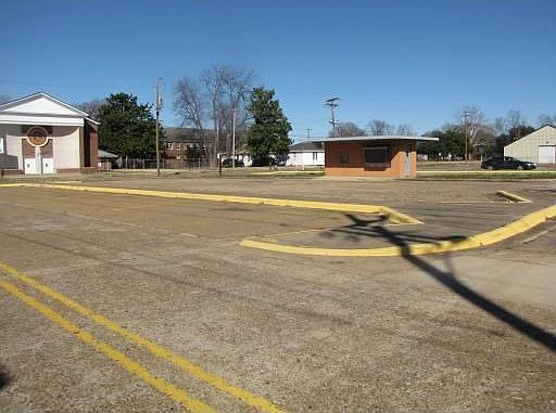 4th image of 601 Barksdale Blvd
