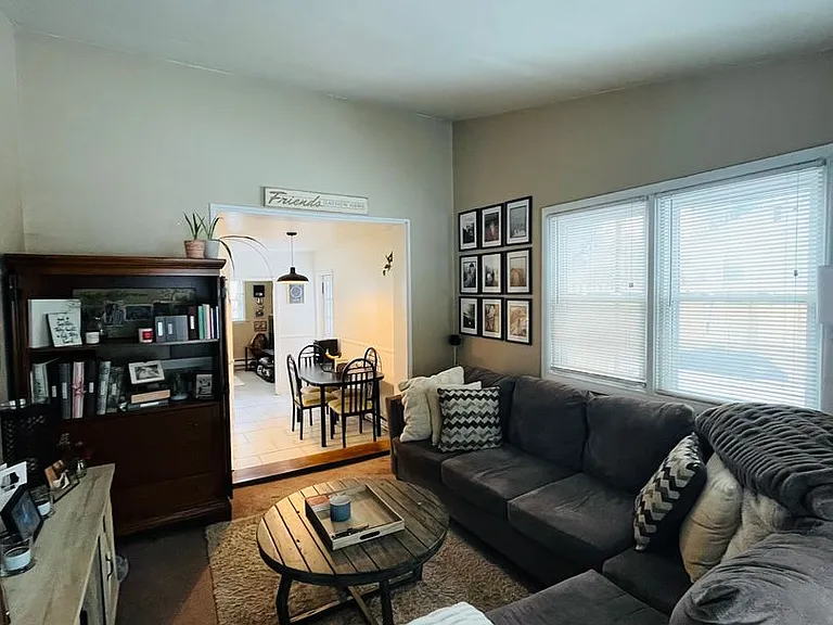 Beautifully Remodeled 2BR home in great neighborhood (Guilderland Schools) — Photo 8