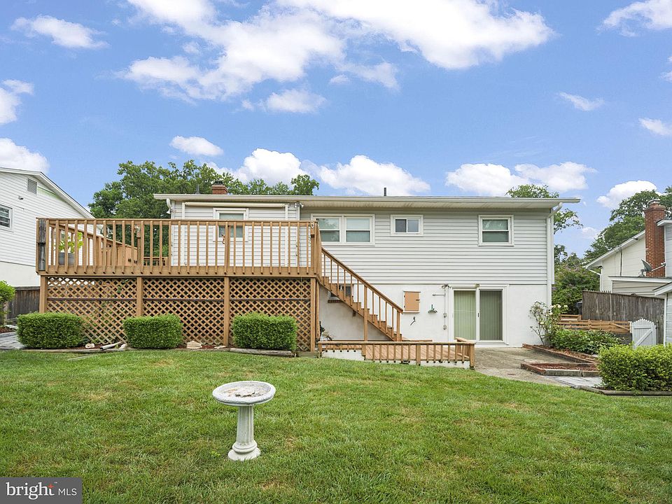 2nd image of 12914 Larkin Pl