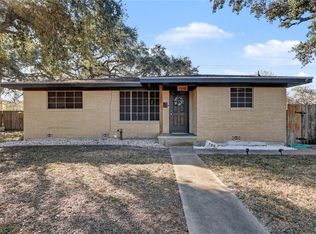 708 E Main St, Sinton, TX 78387