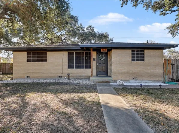 708 E Main St, Sinton, TX 78387