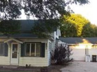 451 5th St NW, Renville, MN 56284