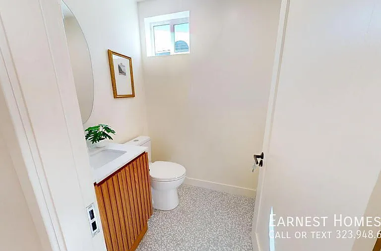 6445 Satsuma Ave #1/2 — Photo 7