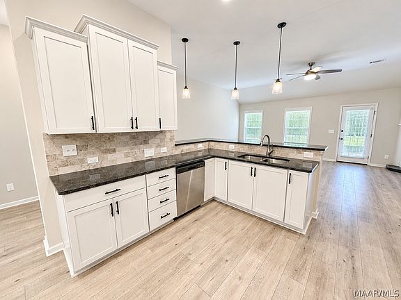 4th image of 509 Lismore Pl