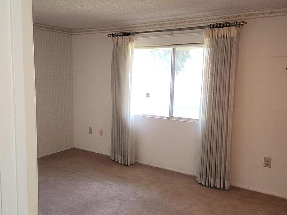 3rd image of 10313 W PRAIRIE HILLS Circle