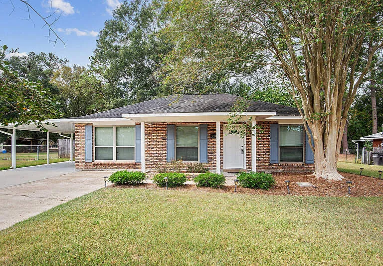 5345 Mapleton Dr — Photo 1
